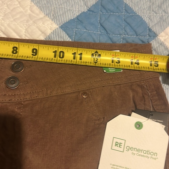 NWT CELEBRITY PINK
Juniors' High-Rise Curvy-Fit Flare-Leg Corduroy Pants - Picture 6 of 15